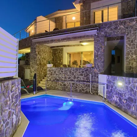Gorgeous In Krk With Outdoor Swimming Pool *