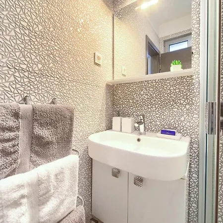 Gorgeous In Krk With Outdoor Swimming Pool Holiday home *