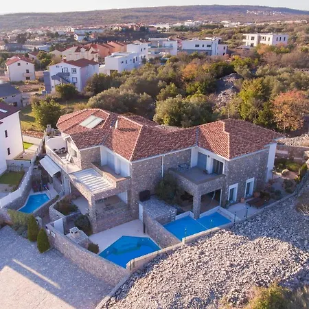 Holiday home Gorgeous In Krk With Outdoor Swimming Pool *
