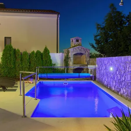 Gorgeous In Krk With Outdoor Swimming Pool *