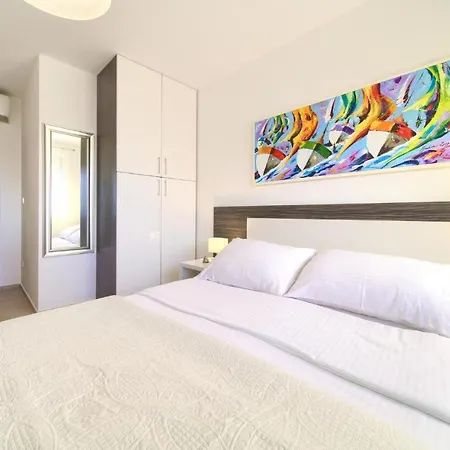 Gorgeous In Krk With Outdoor Swimming Pool Holiday home *