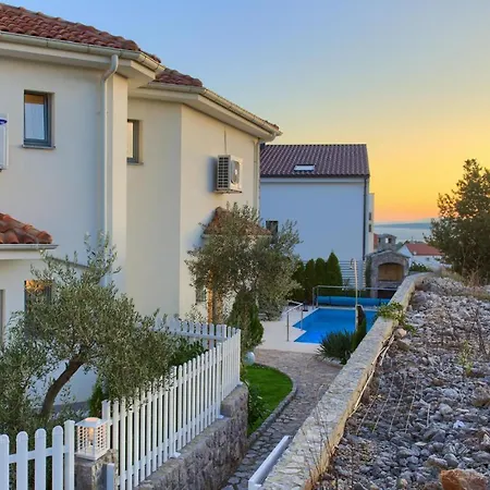 Beautiful In Krk 度假居 *