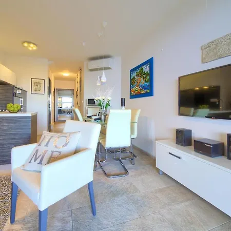 Holiday home Gorgeous In Krk With Outdoor Swimming Pool *