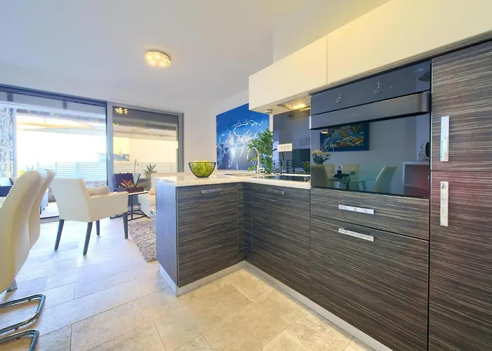 Beautiful In Krk 度假居 *